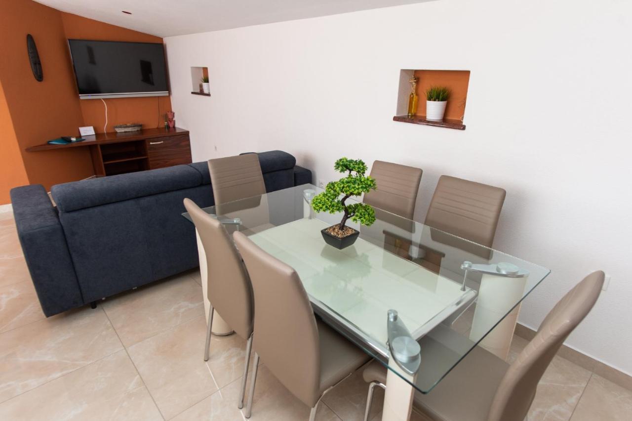 Apartments Villa Monique Rogoznica  Zewnętrze zdjęcie