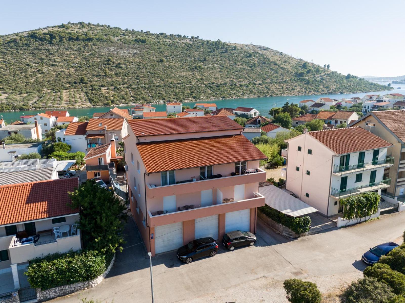 Apartments Villa Monique Rogoznica  Zewnętrze zdjęcie