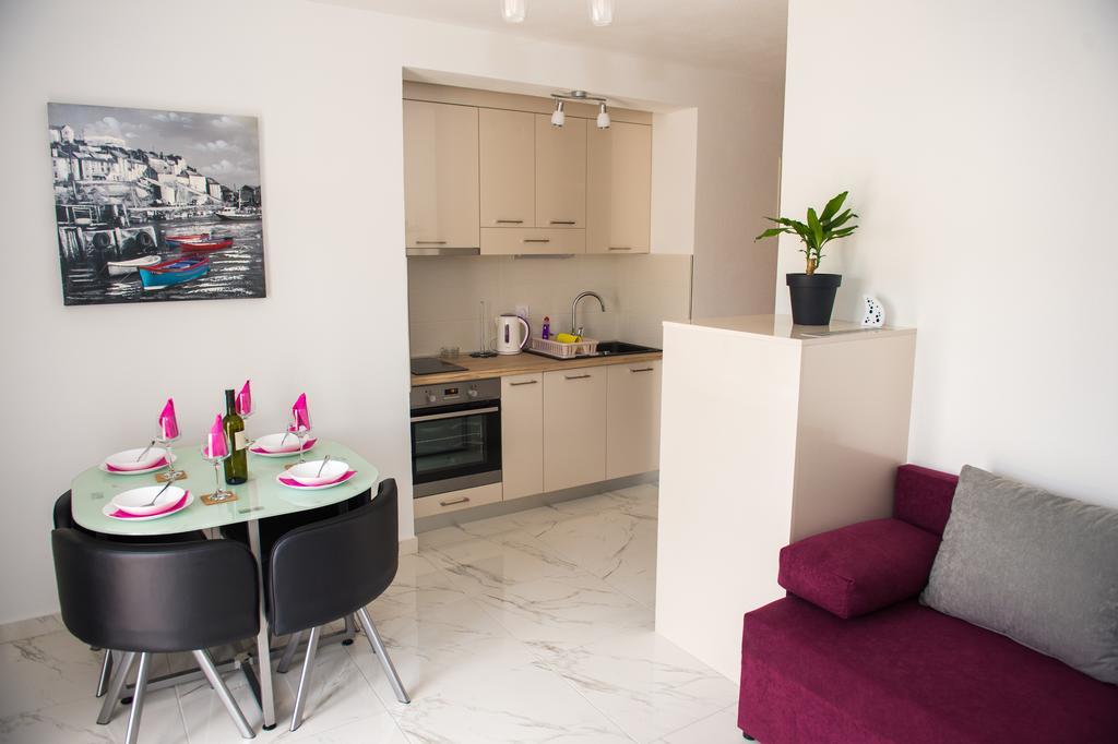 Apartments Villa Monique Rogoznica  Zewnętrze zdjęcie